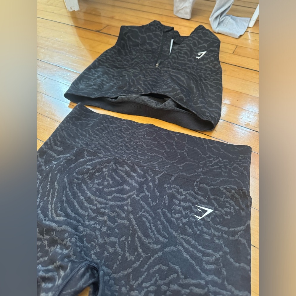 Gym shark set large pattern black